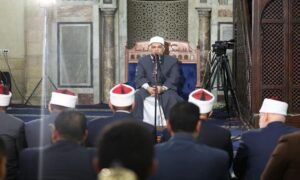 درس التراويح بالجامع الأزهر:الصيام دعوة شاملة لتغيير إيجابي بالعادات والعبادات 