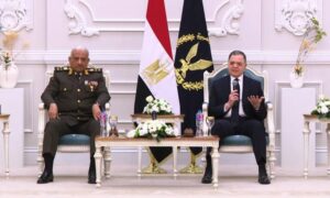 وزير الداخلية يستقبل وزير الدفاع للتهنئة بعيد الشرطة