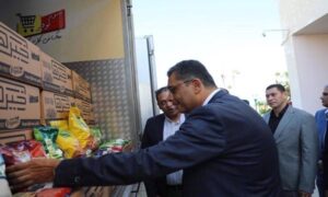 محافظ البحر الأحمر يتفقد القوافل الغذائية المتنقلة التابعة لجهاز "مستقبل مصر"