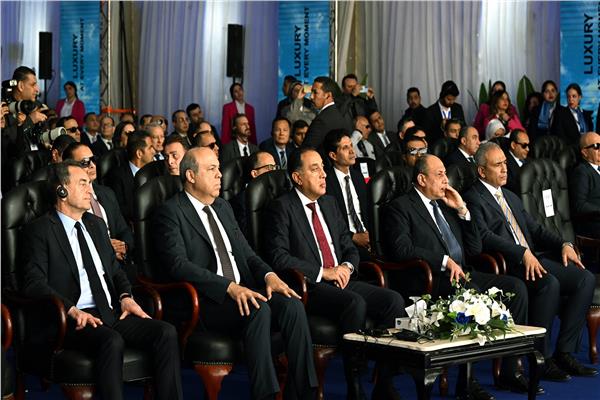 بحضور مدبولي.. الاحتفال بانضمام أول طائرة من طراز Airbus A350-900 إلى مصر للطيران  