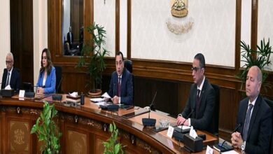 رئيس الوزراء يوجه بتوزيع نشرات دورية عن كل محافظة بمستوى الخدمات وحجم الشكاوى