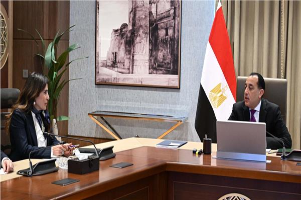 "حياة كريمة" و«سكن لكل المصريين».. تكليفات رئاسية للحكومة 