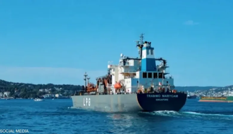 الحوثيون يقررون استئناف الهجمات على السفن في البحر الأحمر..إسرائيل: تركيزنا لا ينصب على إسقاط النظام الإيراني