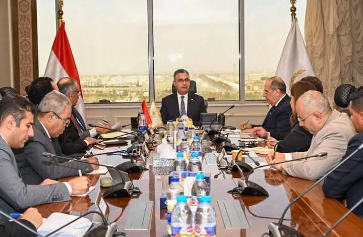 وزير التموين يوجه ببدء صرف المنحة الإضافية على البطاقات التموينية للأسر الأولى بالرعاية اعتبارًا من اليوم الثلاثاء 17 فبراير ولمدة شهرين