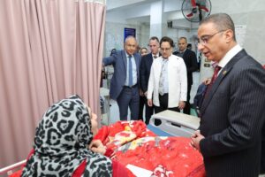 فى اول ايام العيد ..محافظ الجيزة يتفقد مستشفى التحرير العام بإمبابة للاطمئنان على انتظام تقديم الرعاية الصحية للمرضى 