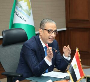 محافظ الجيزة بجولة ليلية يتفقد حالة النظافة والإشغالات بنفق الفكهانية وعثمان محرم وشوارع العمرانية والطالبية ويشدد على تحسين كفاءة العمل