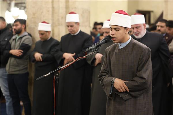 أحمد الجوهري طالب أزهري.. يخطف القلوب في التراويح بالجامع الأزهر