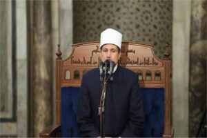 مديرالأزهر للفتوى: الذل بين يدي الله من أعظم ركائز النصر في القرآن الكريم