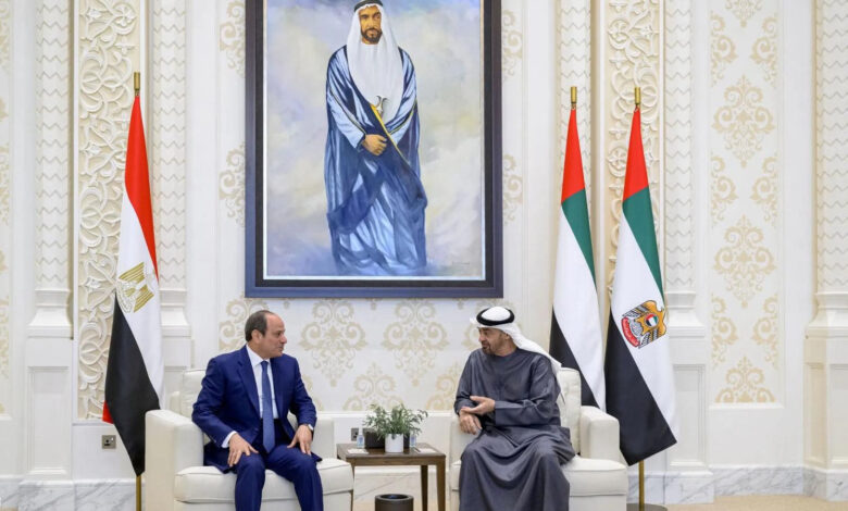 السيسي: أمن الخليج جزء من الأمن القومي المصري.. جولة خليجية للرئيس السيسى لخفض التصعيد بالمنطقة واحتواء تداعيات الحرب.. الرئيس يبحث مع محمد بن زايد التطورات الإقليمية.. يُجدد تضامن مصر مع قطر.. ويؤكد دعم إجراءات الدوحة 