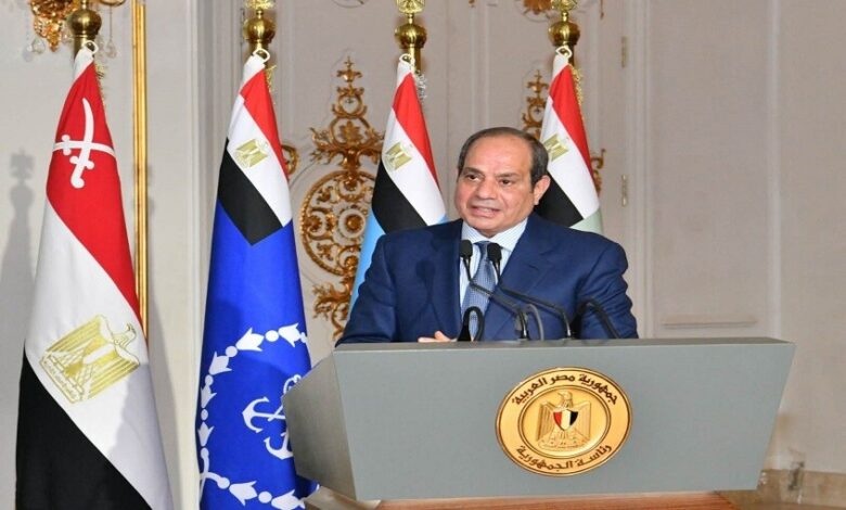 السيسي يوجه رسالة للمصريين ويحذر من تداعيات إغلاق مضيق هرمز 