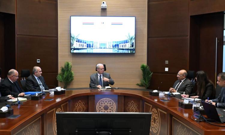 نائب رئيس مجلس الوزراء يتابع إجراءات بدء تطبيق موازنة البرامج والأداء