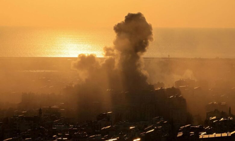 إسرائيل تقصف 10 أهداف استراتيجية لحزب الله في بيروت 