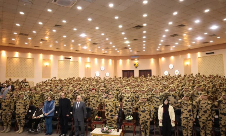 بمناسبة يوم الشهيد والمحارب القديم قيادة قوات الصاعقة تنظم إحتفالية لعدد من أسر الشهداء