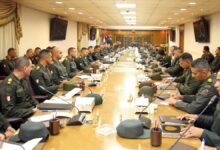 وزير الدفاع والإنتاج الحربى يلتقى عدداً من قادة الوحدات والوحدات الفرعية بالجيشين الثانى والثالث الميدانيين 