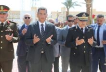 محافظ البحر الأحمر يضع إكليل من الزهور على النصب التذكاري للشهداء بالغردقةاحتفالا بذكرى يوم الشهيد