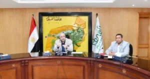 محافظ الفيوم يتابع تقنين أراضى الدولة والمتغيرات غير القانونية 
