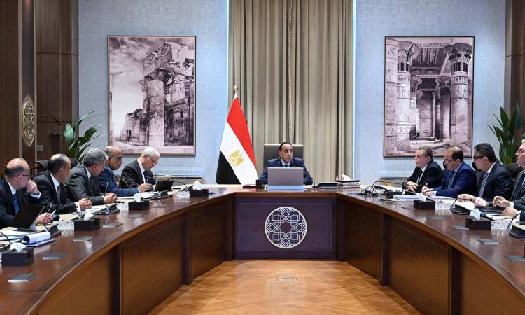 رئيس الوزراء يتابع تداعيات التصعيد العسكري بالمنطقة وتأثيراته في سلاسل الإمداد 