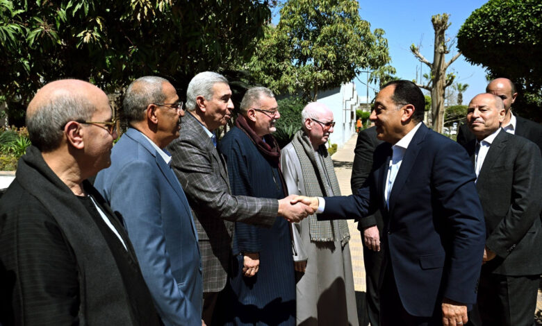 من سوق العبور مدبولي: فى تحرك استباقي للدولة لتأمين السلع وتعزيز استقرار الأسواق 