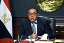 الحكومة تعتزم رفع الحد الأدنى للأجور وتوجيهات للمحافظين بتشديد الرقابة على ترشيد الكهرباء