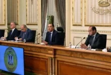  رئيس الوزراء يعلن بدء العمل أونلاين الأحد من كل أسبوع أول أبريل.. مصطفى مدبولى: تقليل 30% من مخصصات الوقود للسيارات الحكومية.. ويؤكد: زيادة الحد الأدنى المقبلة كبيرة مقارنة بنسبة التضخم 