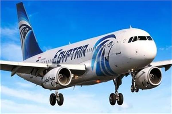 مصر للطيران تدعو المسافرين إلى دبي لمراجعة حجوزاتهم بعد تعديل جدول الرحلات 