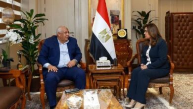 وزيرة التنمية المحلية تتابع عددا من الملفات الخدمية والتنموية في مطروح