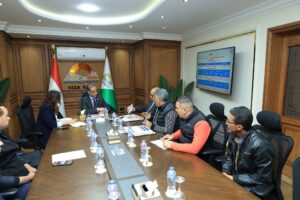 محافظ الجيزة يبحث ملفات التصالح والتراخيص والنظافة بحى الدقى 83% نسبة التصالح وتكليفات بحصر المخالفات البنائية غير المتصالح عليها 