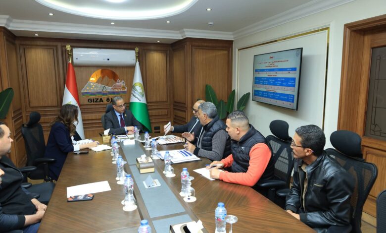 محافظ الجيزة يبحث ملفات التصالح والتراخيص والنظافة بحى الدقى 83% نسبة التصالح وتكليفات بحصر المخالفات البنائية غير المتصالح عليها 