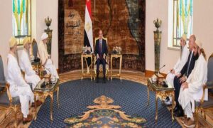 الرئيس السيسي يؤكد حرص مصر على الاستمرار في تطوير مساجد آل البيت بالبلاد 