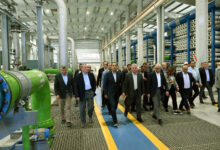 رئيس الوزراء يتفقد محطة تحلية مياه البحر بمدينة العريش