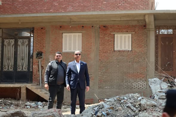 محافظ الجيزة يضبط حالات بناء مخالف وتعديات على الأراضي الزراعية بطريق كومبرة ويوجّه بالتحفظ على المعدات المستخدمة والإزالة الفورية ويتفقد الحالة العامة للنظافة والطرق بمركزي كرداسة وأوسيم