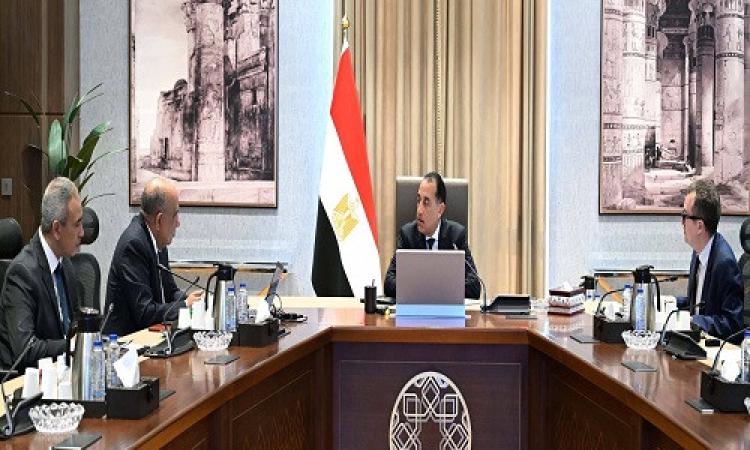 رئيس الوزراء يستعرض خطة إضافة مشروعات طاقة جديدة ومتجددة على الشبكة القومية 
