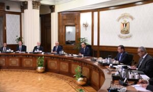 رئيس الوزراء يتابع الخطط التنفيذية لتنمية سيناء