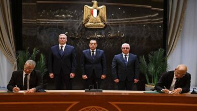 "مدبولي" يشهد توقيع عقد شراكة بين شركة "إندوراما" وشركة فوسفات مصر"