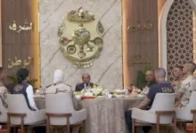 الرئيس السيسى يختتم جولته بالقيادة الاستراتيجية بتسجيل رسالة شكر وتقدير لقادة القوات المسلحة 
