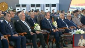 الرئيس السيسي يشارك في احتفال عيد العمال باقتصادية قناة السويس 