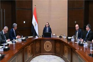 رئيس الوزراء يتابع إجراءات دعم وتحفيز قطاع السياحة