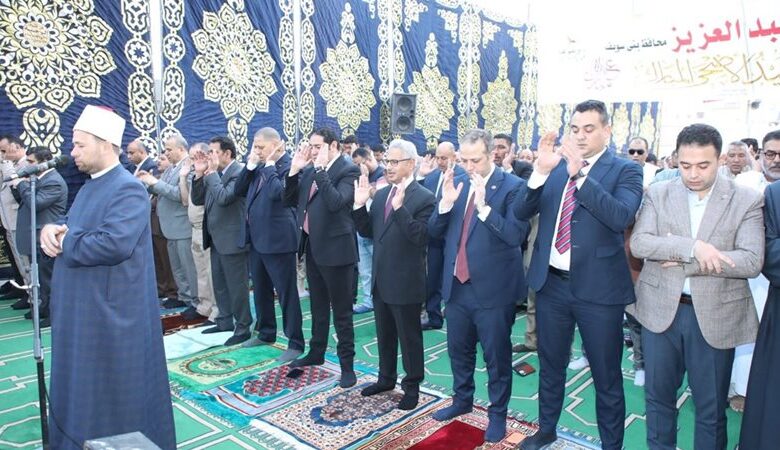 المحافظون ونوابهم يؤدون صلاة العيد ويثمنون جهود الأوقاف على حسن تنظيم الساحات والمساجد 