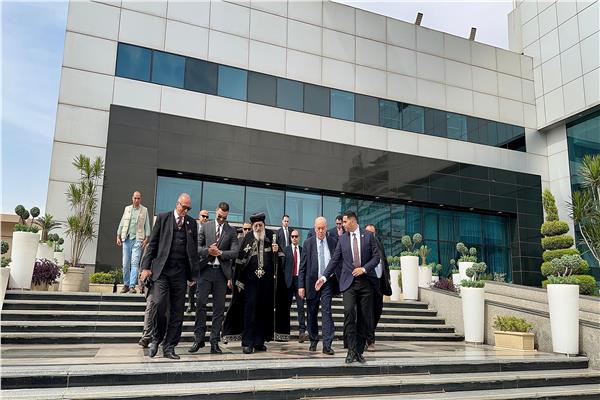 البابا تواضروس يختتم جولته الخارجية ويعود لأرض الوطن
