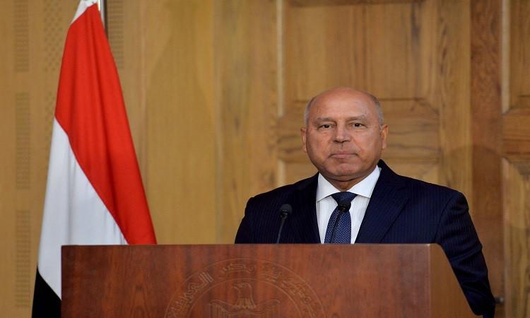 خلال احتفال عيد العمال وزير النقل يستعرض أمام الرئيس السيسي جهود الوزارة في توطين صناعة النقل في مصر