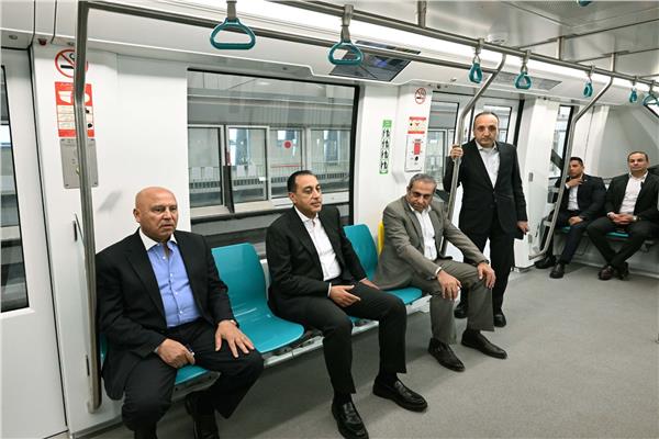 رئيس الوزراء يتفقد المرحلتين الأولى والثانية من مشروع مونوريل شرق النيل  