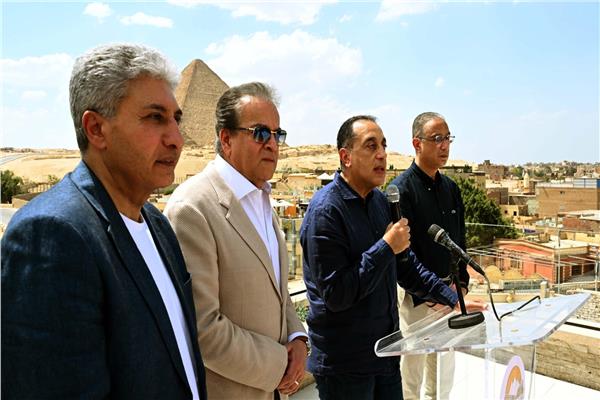 تفاصيل كاملة لجولة رئيس الوزراء بمنطقة الأهرامات ..قلاع صناعية ومدارس متطورة 