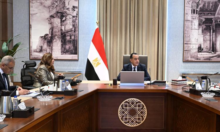 رئيس الوزراء يتابع الموقف التنفيذي للمشروعات التنموية والخدمية بمحافظة البحيرة