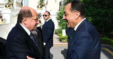 رئيس الوزراء يلتقي نظيره اليمني 