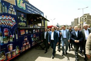 رئيس الوزراء يتفقد معرض «أهلًا بالعيد» بمنطقة الجمالية