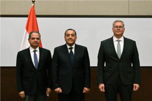 رئيس الوزراء يشهد توقيع اتفاقية لتأهيل شبكات الغاز اللبنانية بخبرات قطاع البترول المصري 