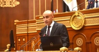 وزير التعليم يطمئن طلاب الثانوية: الأسئلة ستكون فى مستوى الطالب المتوسط