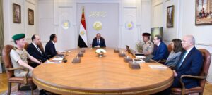 الرئيس السيسي: ضرورة مواصلة العمل لتطوير الجهاز الإداري للدولة