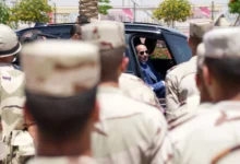 الرئيس السيسي يؤكد لطلاب الأكاديمية العسكرية ضرورة بذل أقصى جهد.. فيديو الأحد، 07 يونيو 2026 09:18 م الرئيس عبد الفتاح السيسي