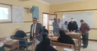 بدء لجنة مادة الأحياء بامتحان القسم العلمى للشهادة الثانوية الأزهرية 